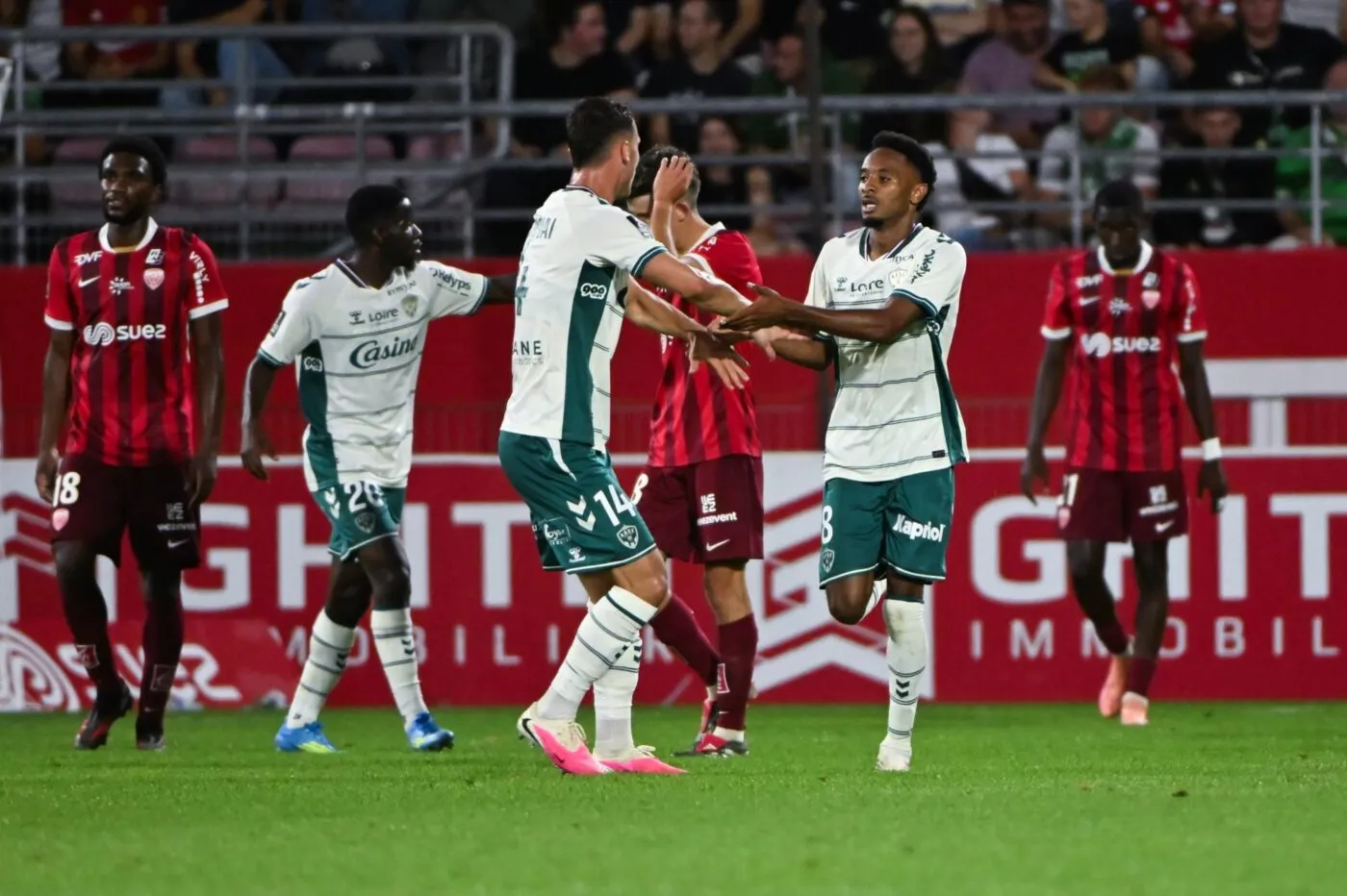 Saint-Étienne tartine Dijon dans un match au couteau