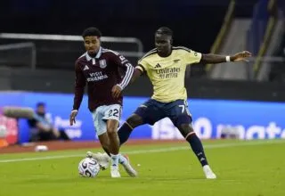 Arsenal et Saka domptent Aston Villa