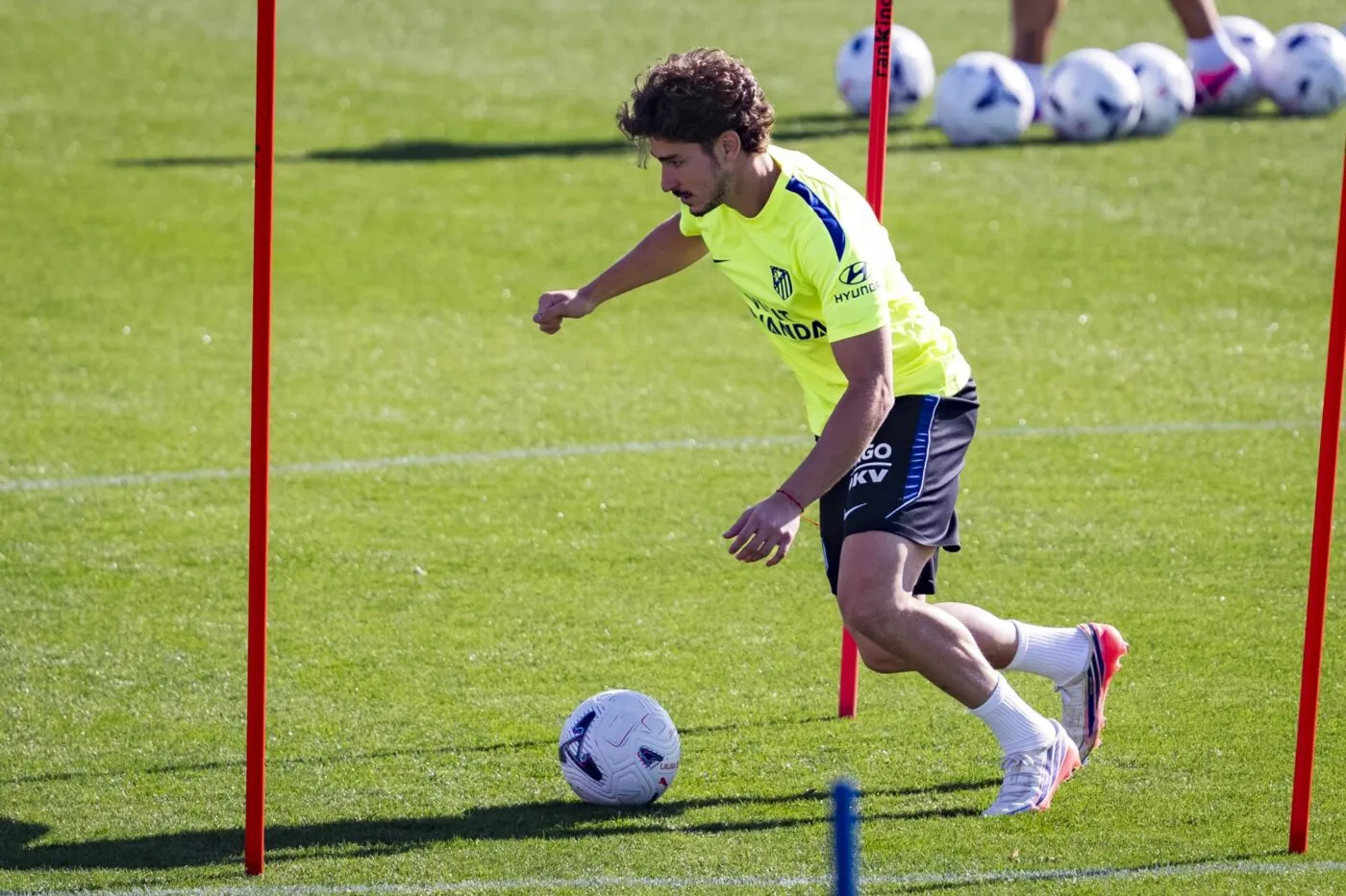 Julián Alvarez présent à l’entraînement avec l’Atlético