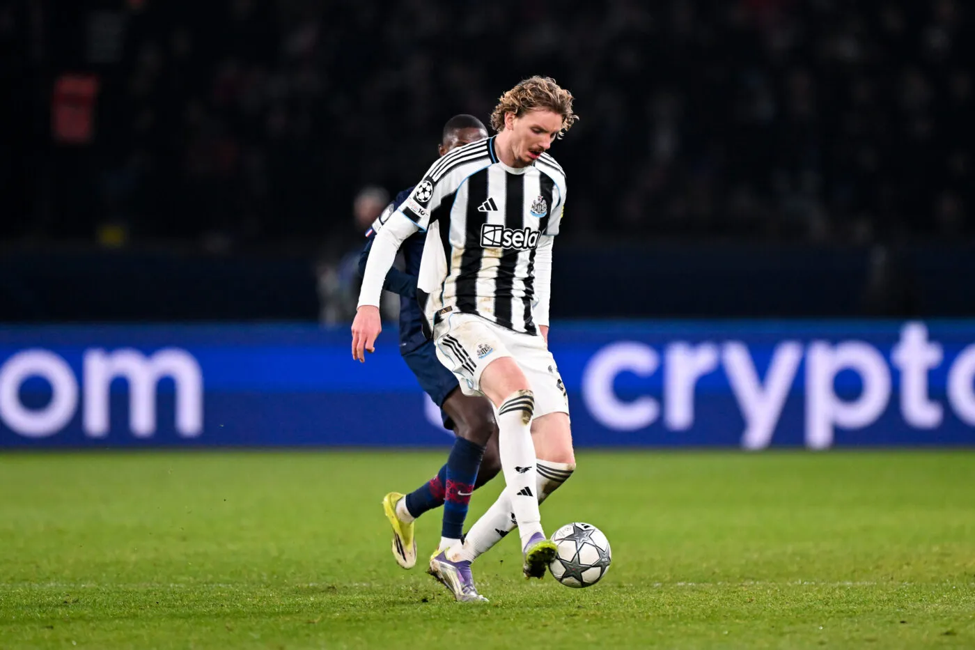 Woltemade reste Noir et Blanc, mais change de club
