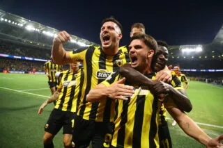 Un splendide coup franc offre la 1re victoire à l'AEK Athènes en C1 depuis 20 ans