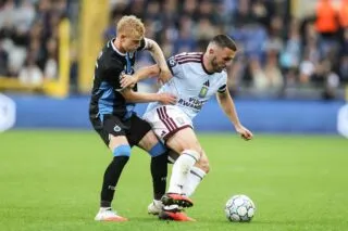 Aston Villa marque et gagne pour la première fois de la saison