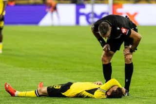 Grosse frayeur pour Karétsas, sorti pour des problèmes respiratoires, à Dortmund