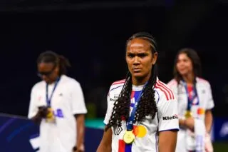 L'équipe de France oublie de féliciter Wendie Renard