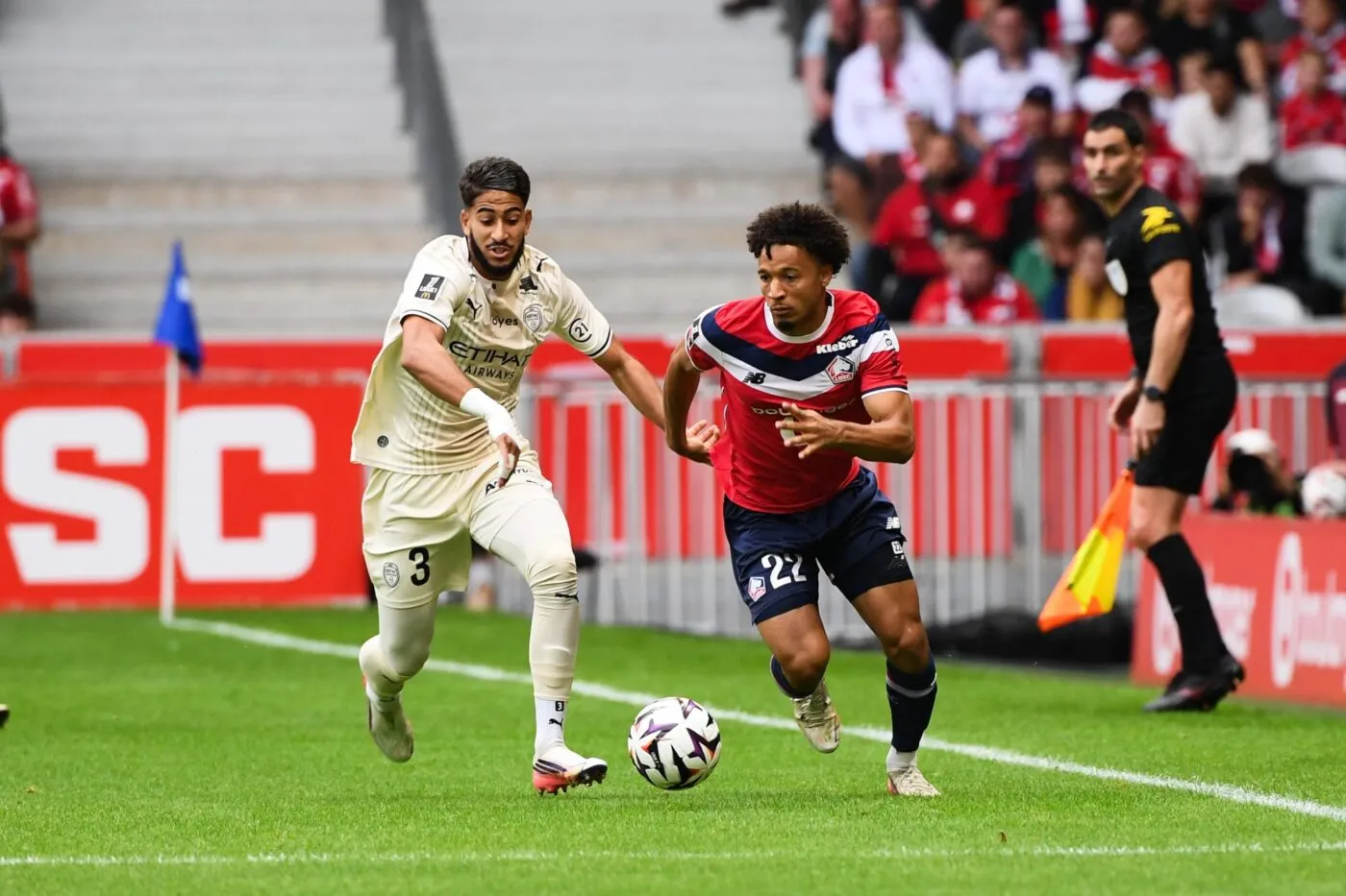 Lille domine tranquillement Troyes et vire en tête