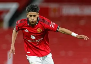 Un jeune de 15 ans entame un bras de fer pour quitter Manchester United