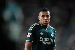 Le Real bat Elche, Mbappé complète son tableau