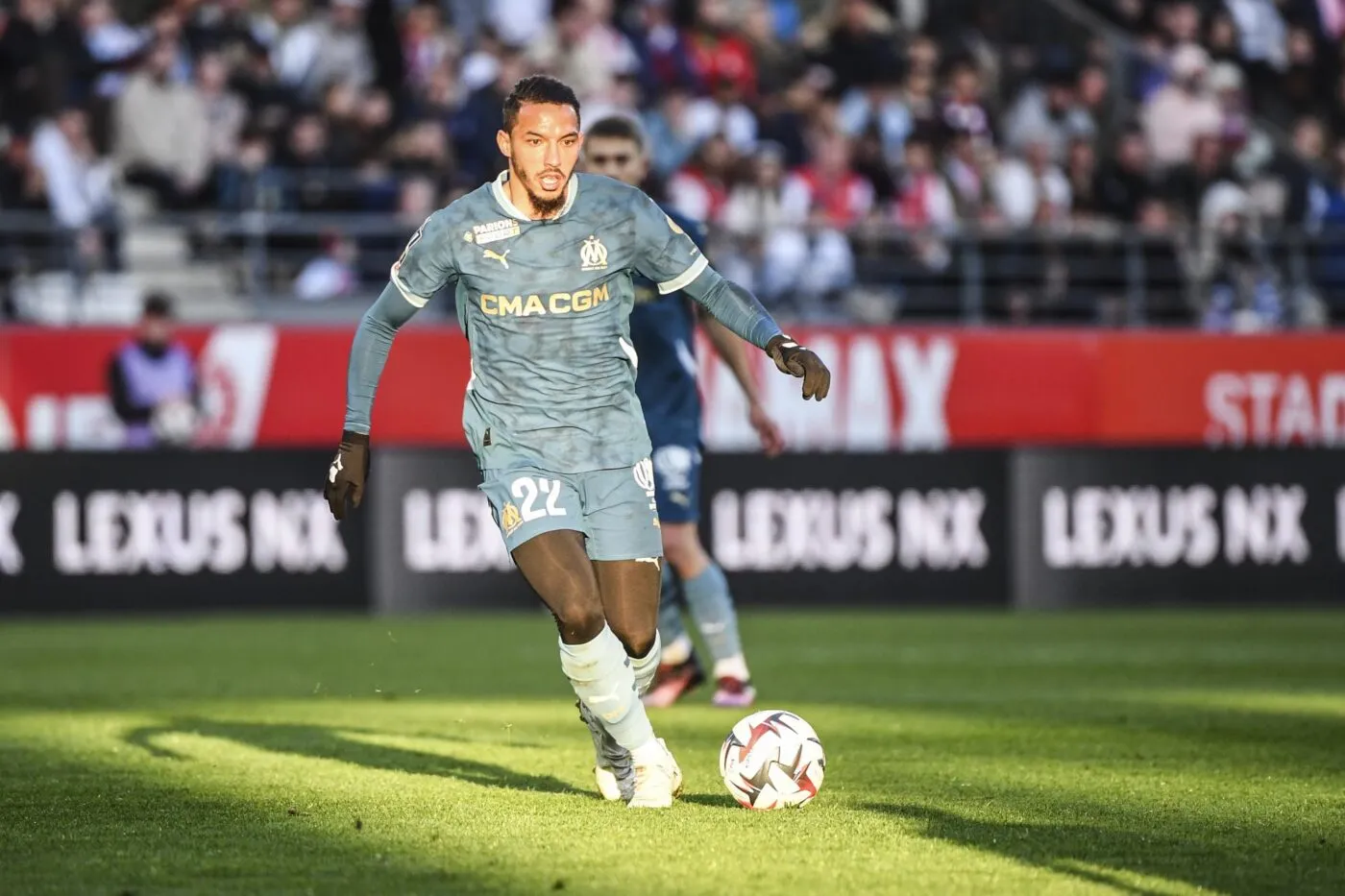 Tirage de cheveux et expulsion pour Bennacer