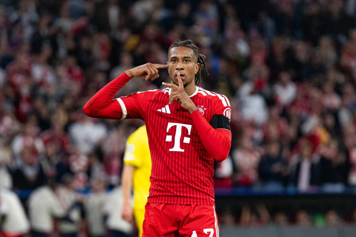 Le coup de gueule d'Olise contre les arbitres en Bundesliga