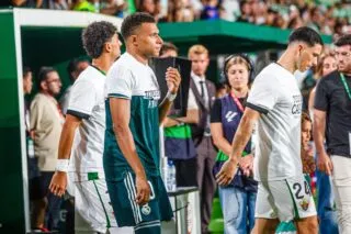 Face aux racistes, il faut saluer le capitaine Mbappé
