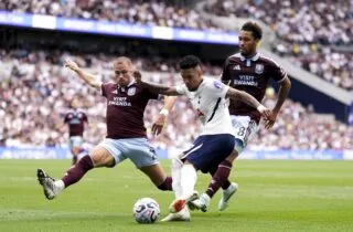 Aston Villa s'offre le duel des losers à Tottenham