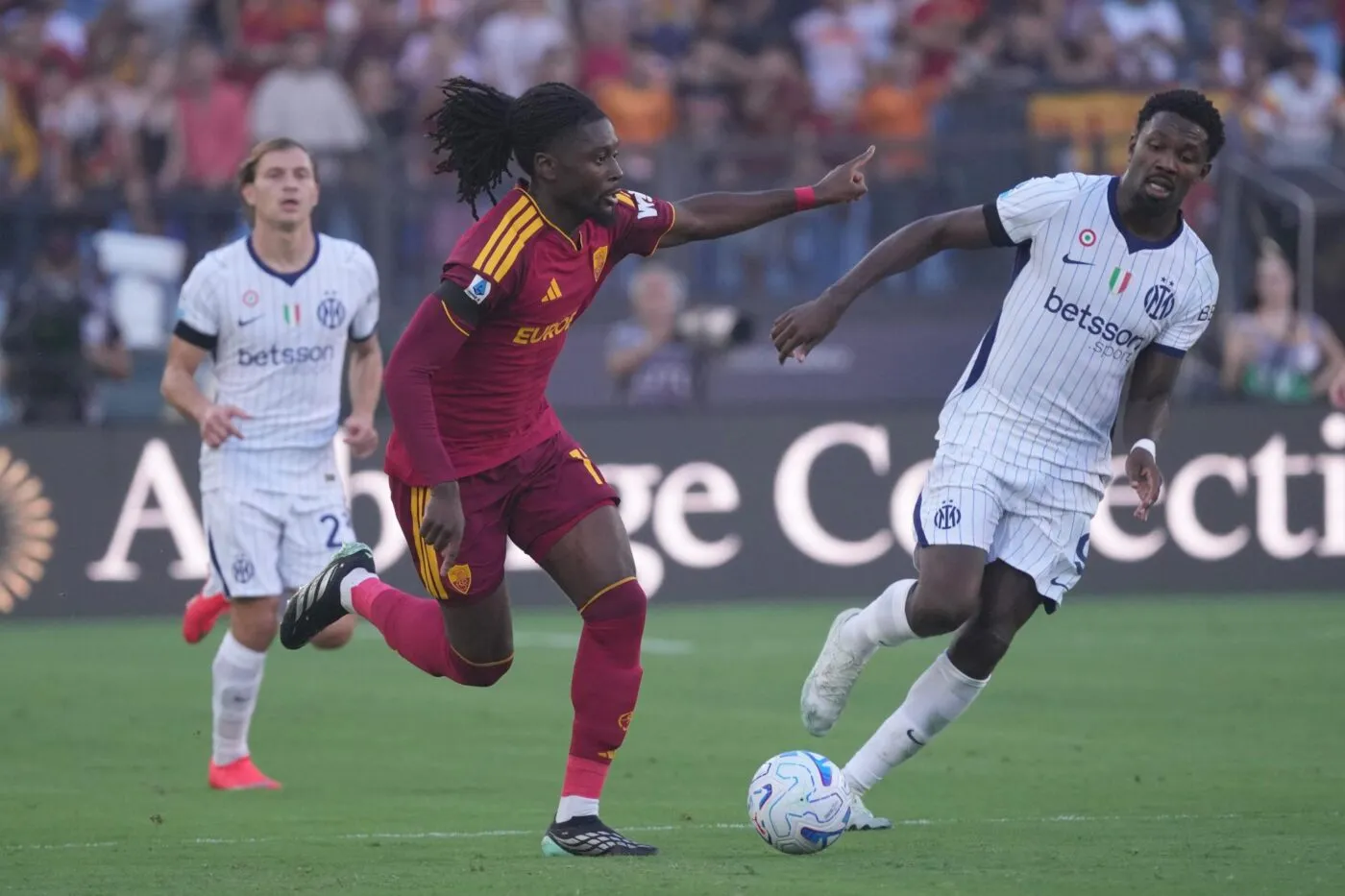 Malgré un doublé de Manu Koné, pas de vainqueur entre la Roma et l’Inter
