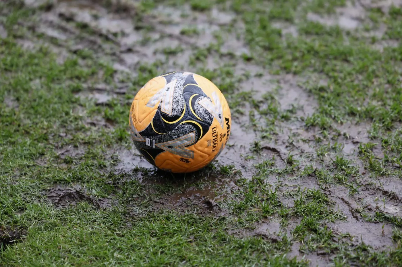 En FA Cup, un entraîneur amateur démissionne pour reprendre l’équipe adverse (et gagner)