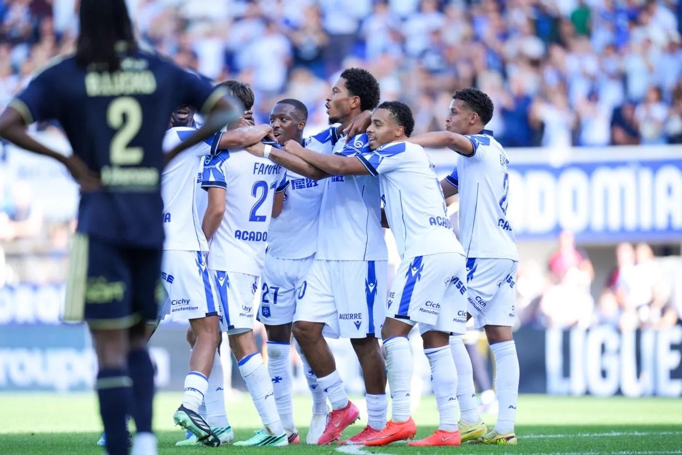 L’AJ Auxerre bat le Stade brestois et respire enfin