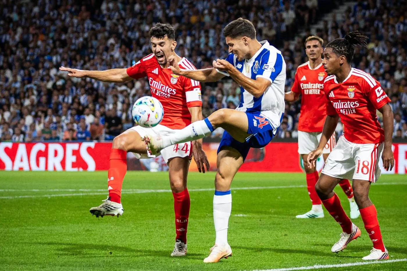 Benfica répond à Porto en se plaignant de l’arbitrage