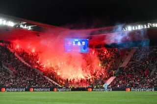 Les supporters lensois se font taper sur les doigts par l'UEFA