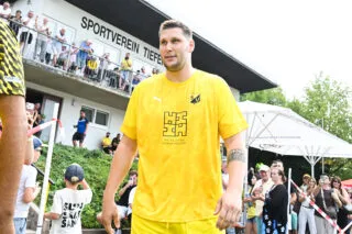 Niklas Süle a enfilé les gants... en neuvième division