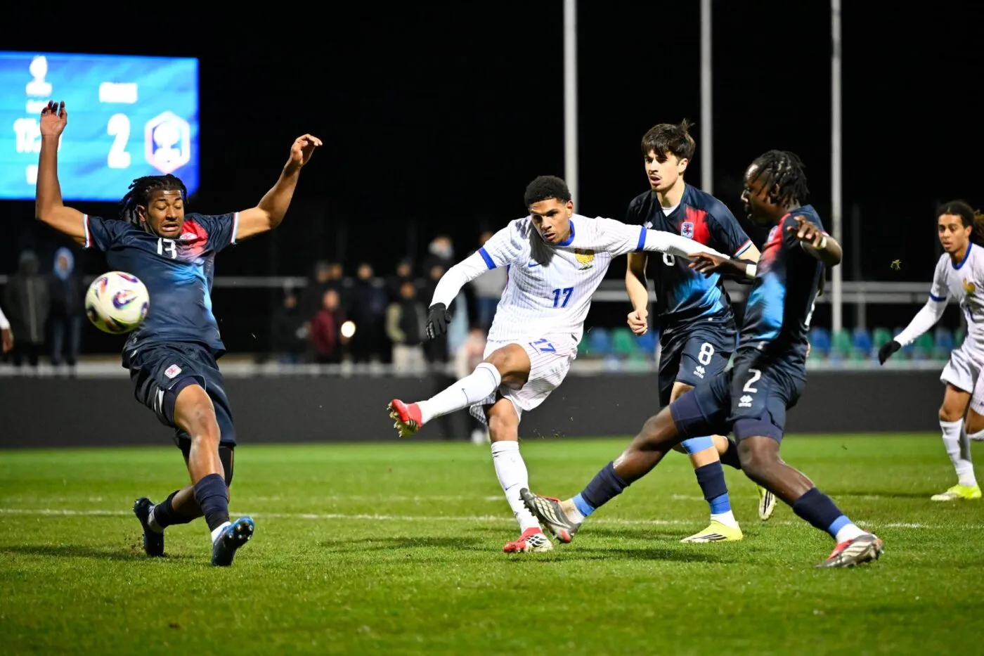 Dehmaine Tabibou remplace Mbappé et Mayulu chez les Espoirs