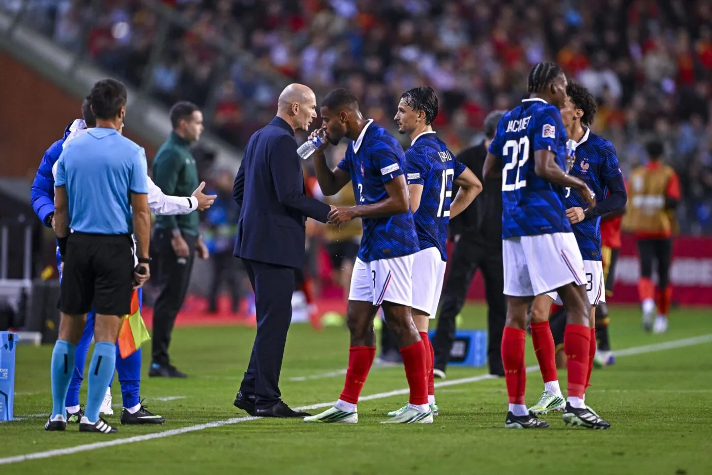 Zizou et les Bleus remplissent le Stade de France