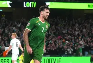 Le but dingue de Troy Parrott
