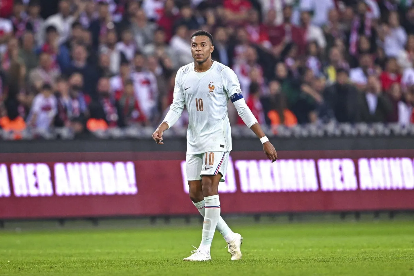 La sortie de Mbappé en boîte de nuit fait enrager l’Espagne