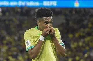 Le Brésil renvoie l'Inde au travail