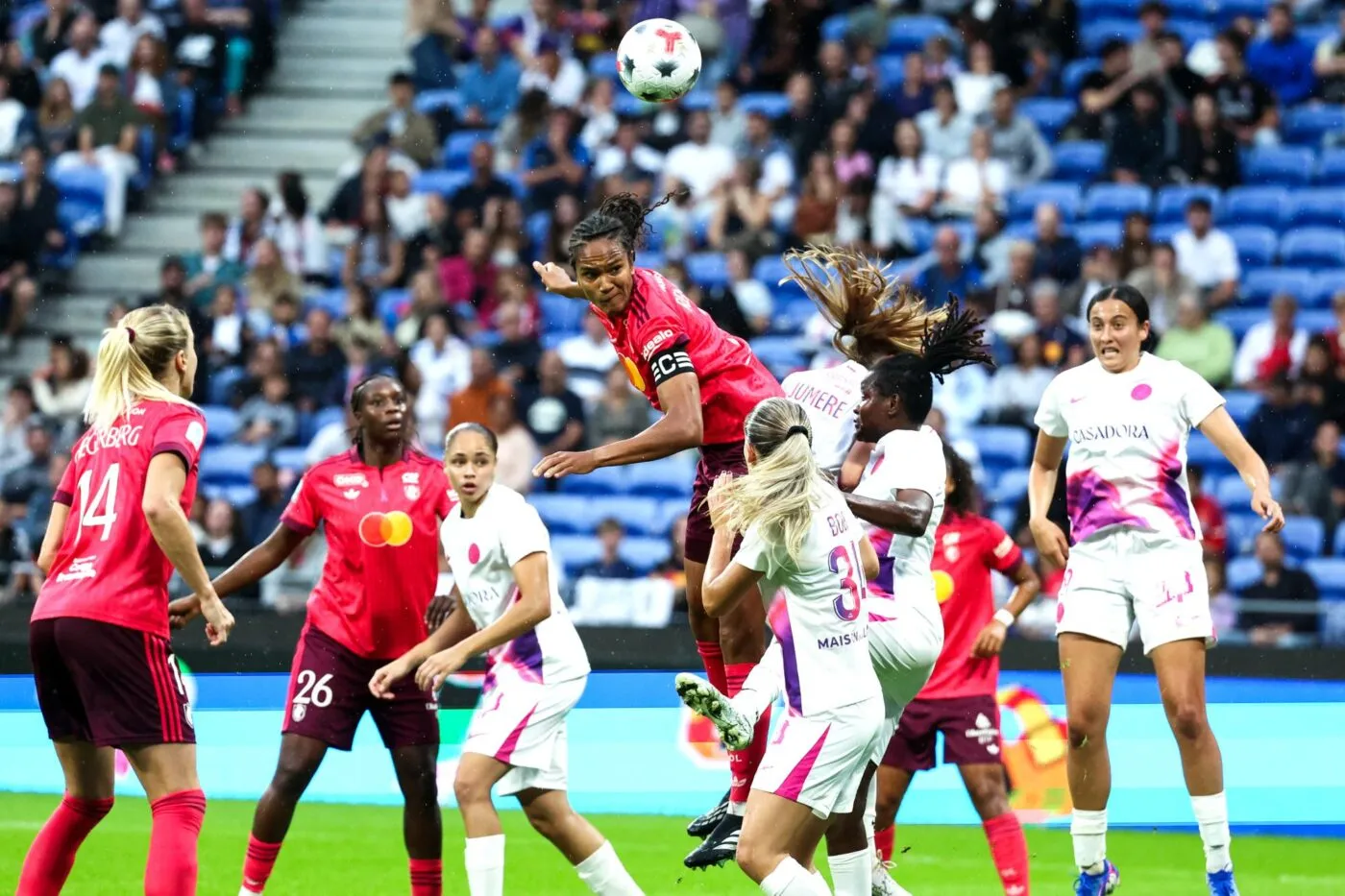 Lyon poursuit son sans-faute face à Toulouse, l’OM tenu en échec sur la pelouse de Strasbourg... La 4e journée de Première Ligue a rendu son verdict