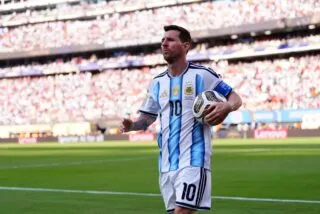 « Je t'aime tellement, donne-moi le maillot » : un joueur du Bénin tout excité avant d'affronter Messi