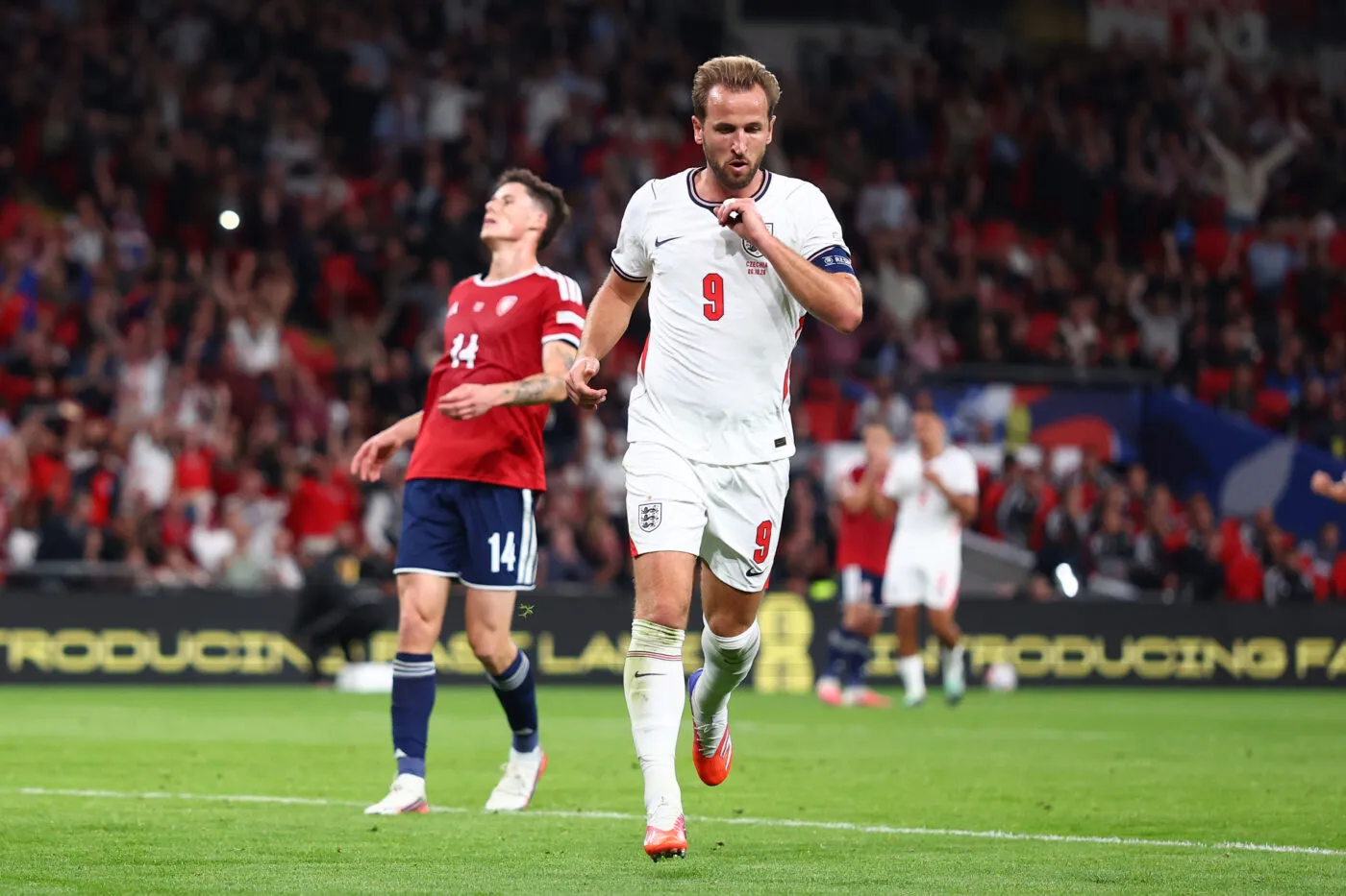 Portée par la 125e cape de Kane, l'Angleterre décape la Tchéquie