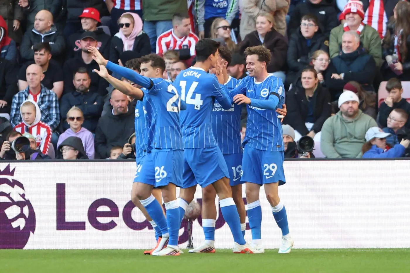 Chelsea cartonne Bournemouth, Brighton s’impose en infériorité numérique face à Sunderland