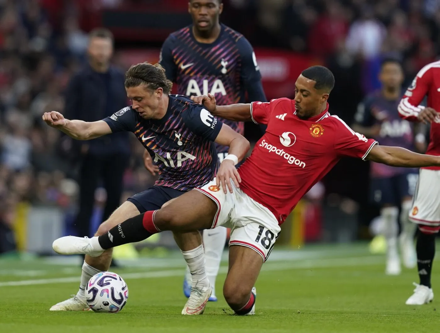 Tottenham arrache le nul contre Manchester United