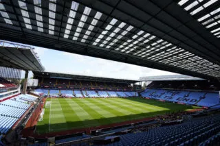 Les supporters du Maccabi Tel-Aviv interdits de match à Aston Villa, la classe politique britannique s'indigne