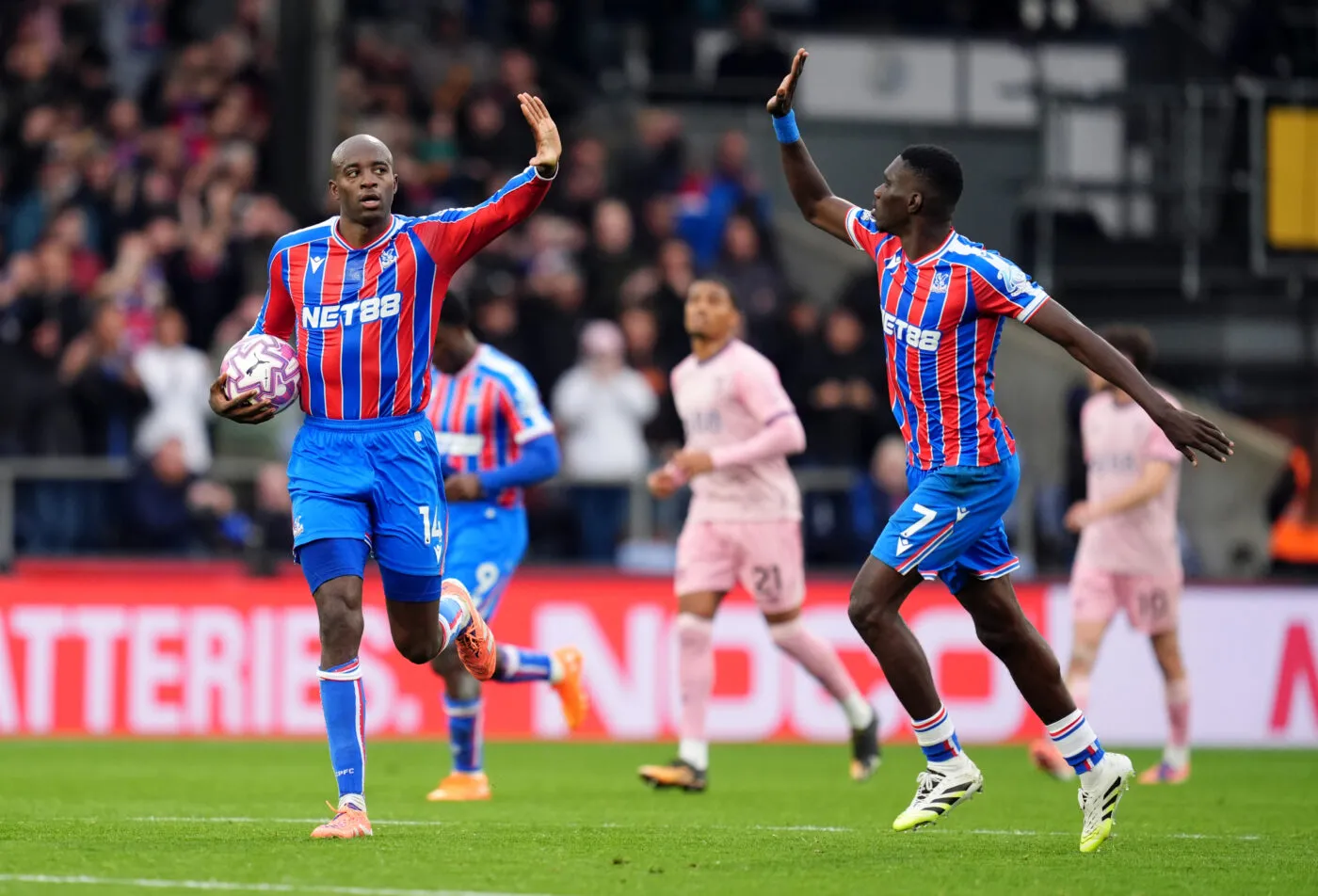 Premier League : Haaland et City prennent la tête, triplé de Mateta avec Palace !