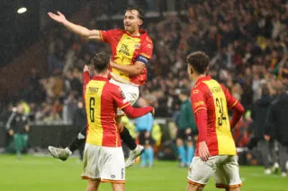 Les Go Ahead Eagles surprennent Aston Villa, Braga leader avec Lyon 