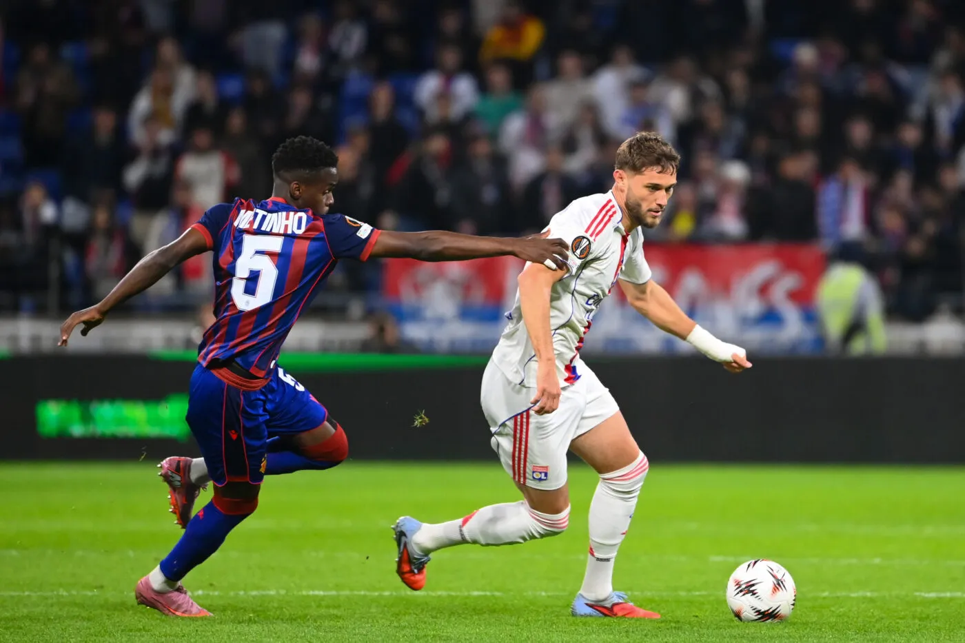 En direct : Lyon - Bâle (1-0)