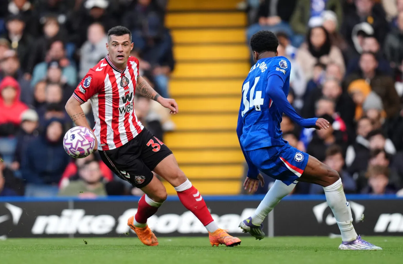 Sunderland passe 2e de Premier League en enrhumant Chelsea
