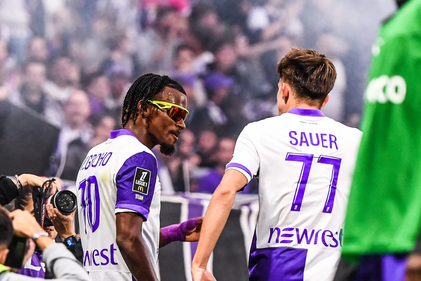 Lorient et Brest se bastonnent, Toulouse enterre Metz et Auxerre accroche Rennes