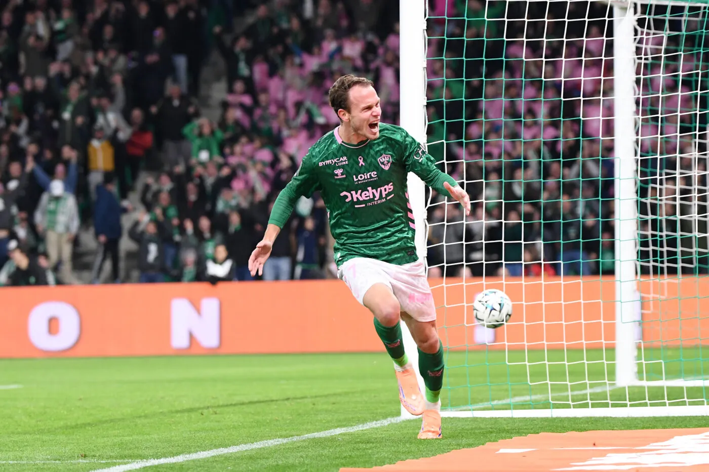 Saint-Étienne et Reims collent un set chacun, Montpellier cale