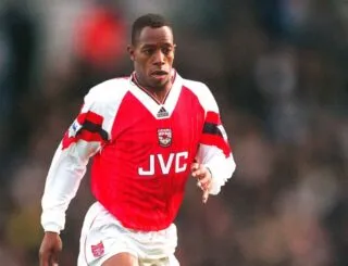 Arsenal va faire un carton avec ce magnifique maillot rétro