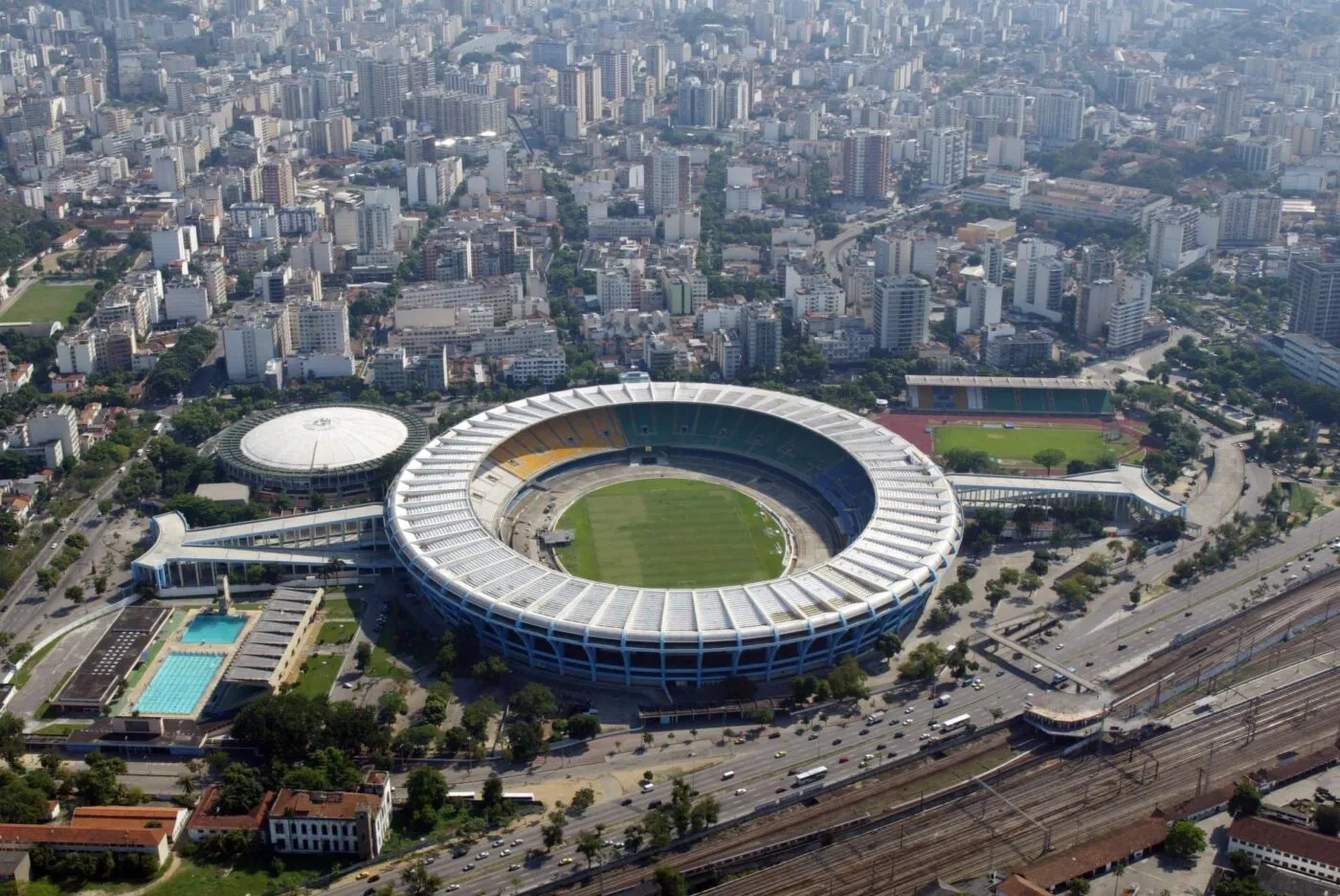 Le mythique stade du Maracanã est mis en vente