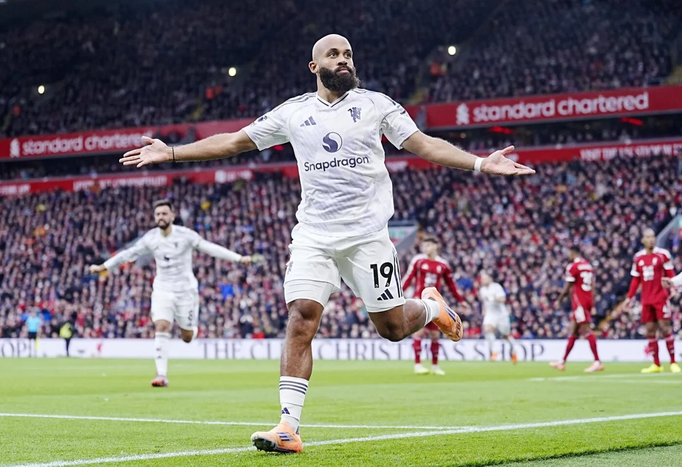 Manchester United crucifie Liverpool