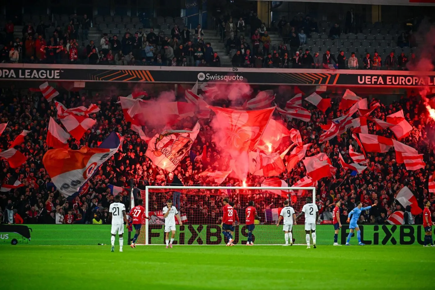 Une violente bagarre a éclaté entre supporters du LOSC et du PAOK avant le match