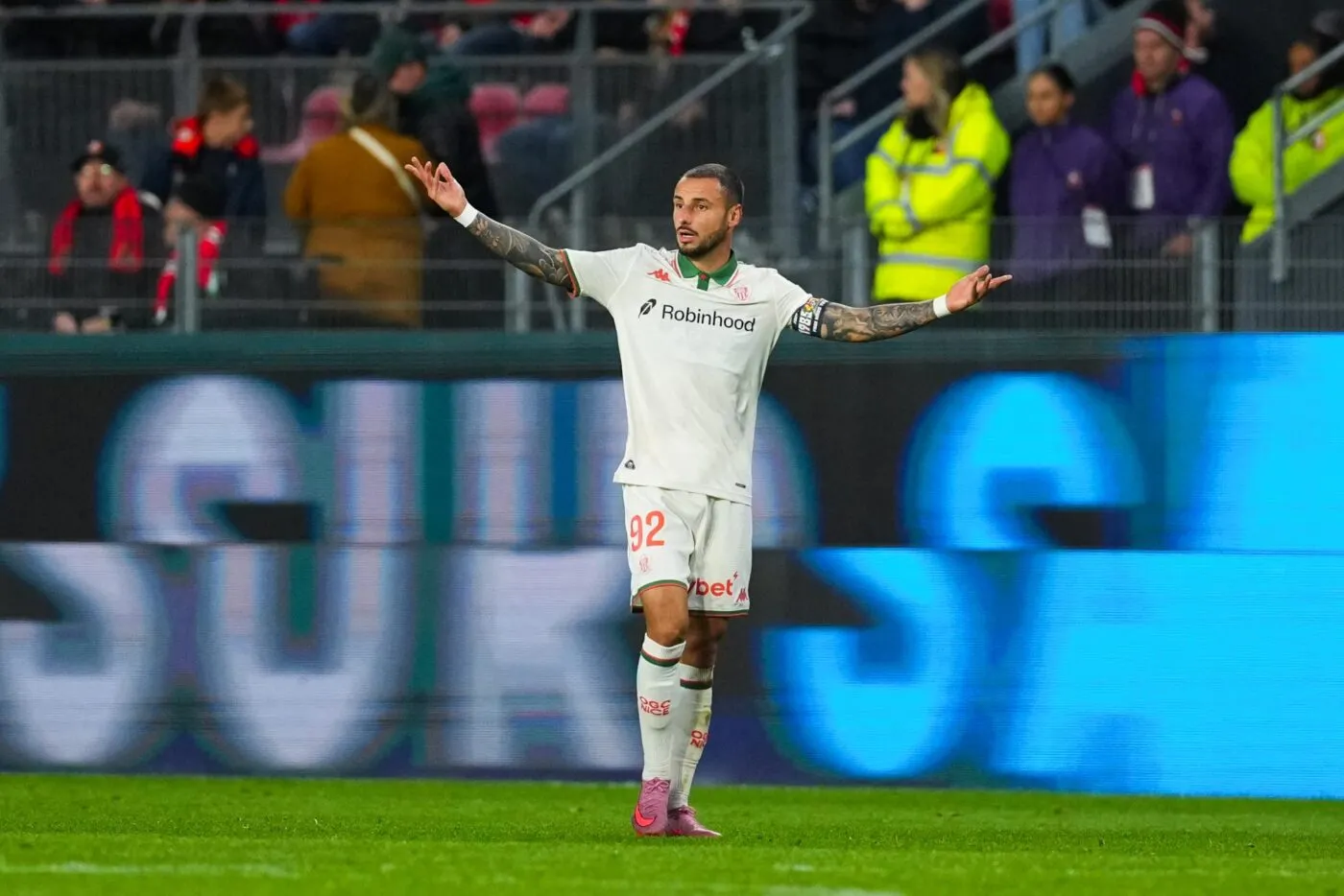 Le cas Jonathan Clauss crispe Franck Haise et Nice