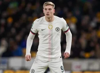 Liam Delap regrette un foot devenu « beaucoup trop mou »