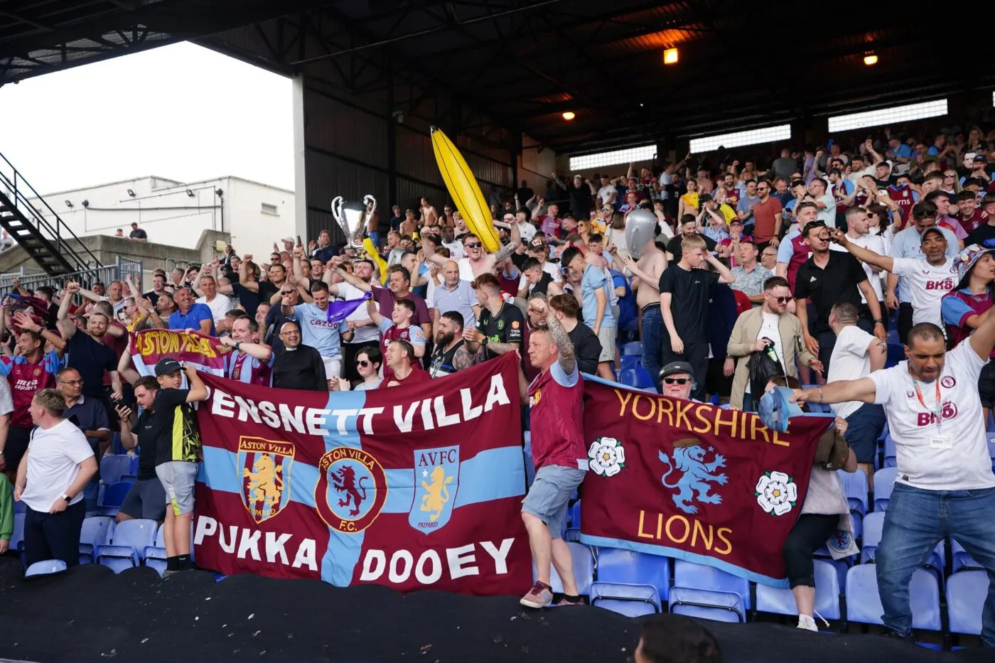 Aston Villa a demandé à ses supporters de ne pas afficher de messages politiques face au Maccabi Tel Aviv