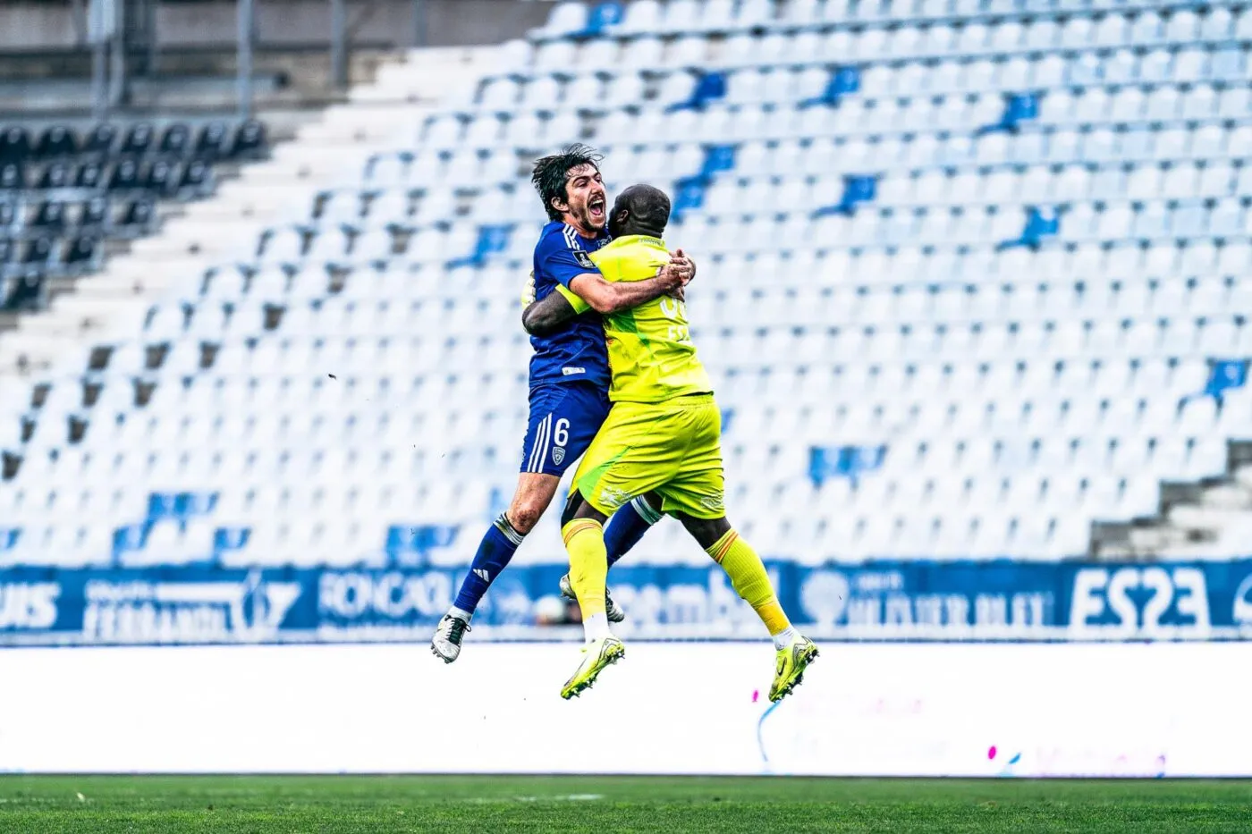 Montpellier se replace, Bastia tient sa première victoire