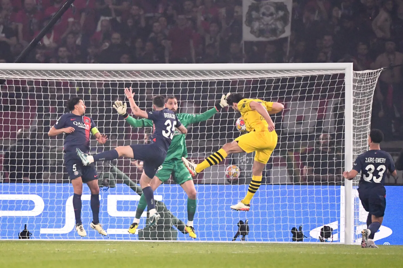 Mats Hummels chambre le PSG