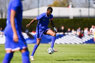 Chambrage, bagarre, carton rouge : l’équipe de France U17 file en huitièmes du Mondial 