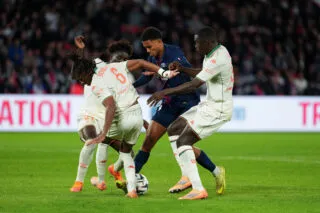 Les blocs bas fonctionnent-ils vraiment face à Paris ?