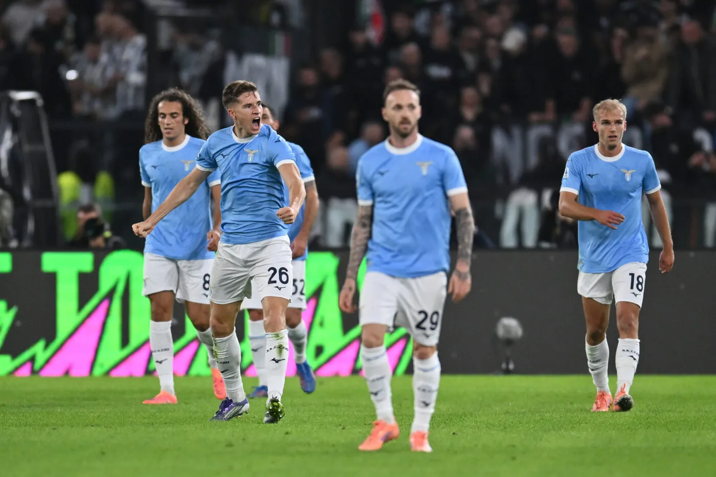 Les maillots de foot sont-ils politiques ?